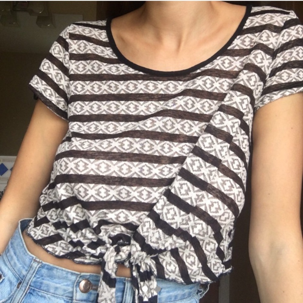 Tie front tee